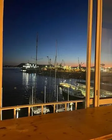 Апартаменты Vue Du Port *
